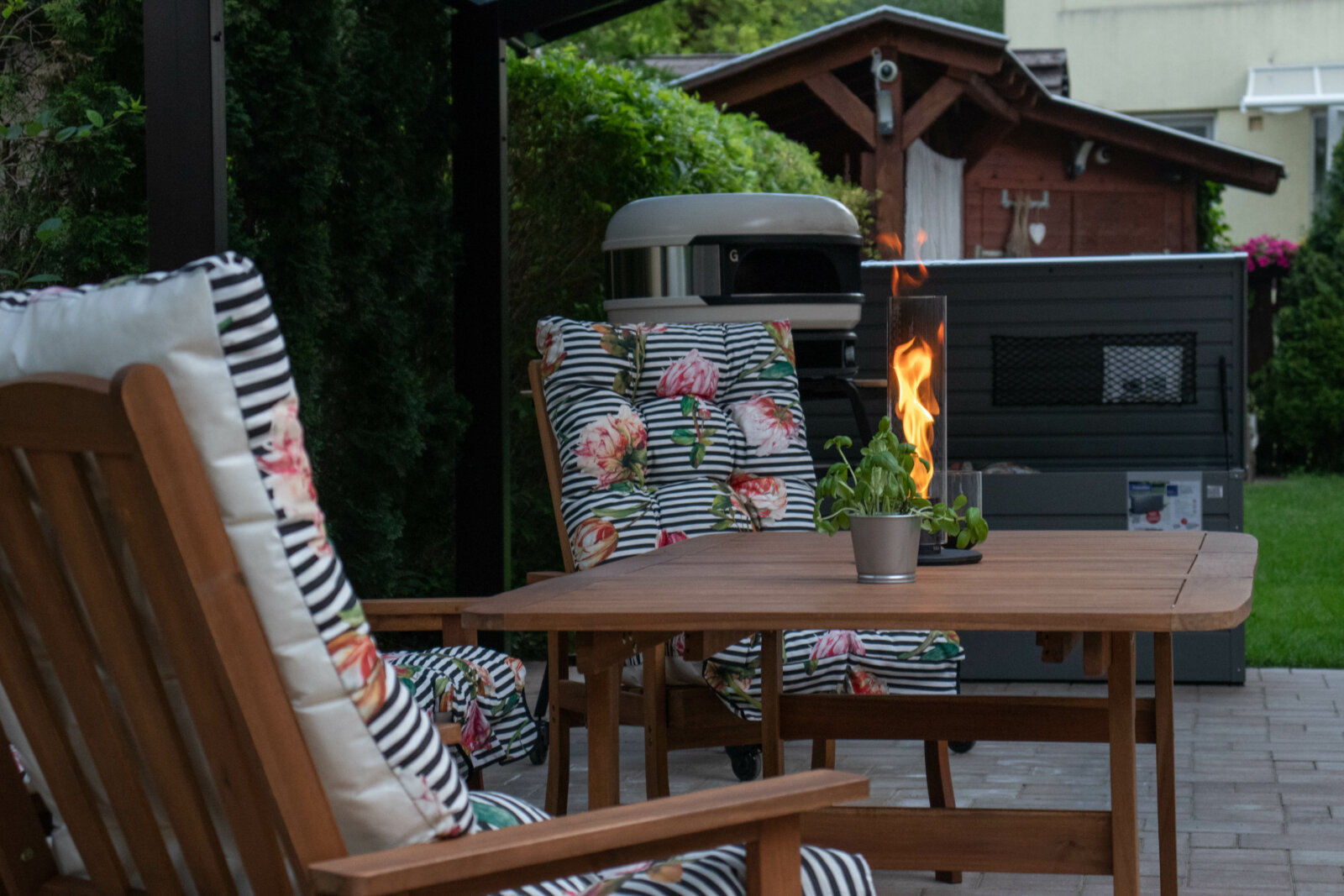 Relax kerti fotel vastag párnával BE129