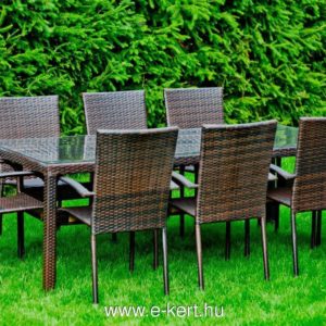 Terasz bútor egymásba rakható rattan kerti székekkek, hatalmas kerti asztallal
