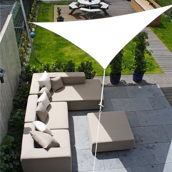 Napvitorla háromszög törtfehér