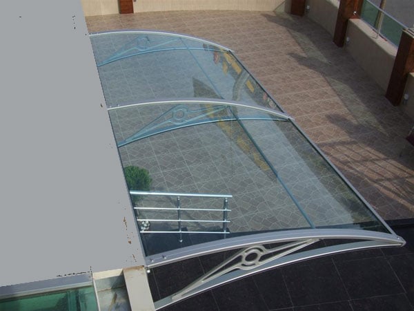 Esővédő előtető