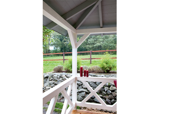 Négyszögletű Cannes pavilon korláttal