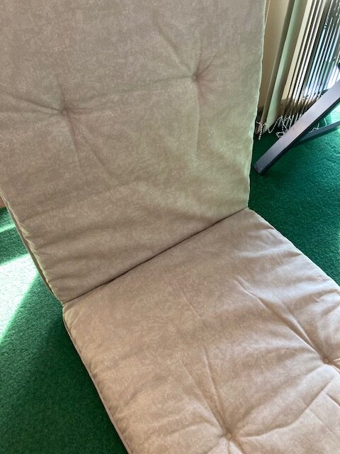 Kerti bútor napozóágy párna