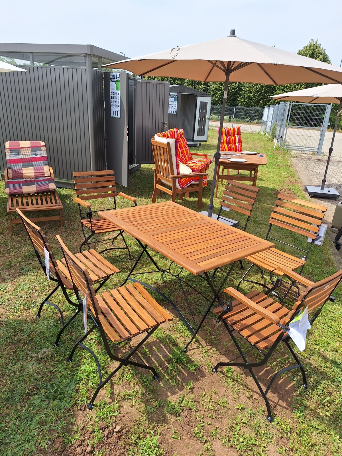 Fémvázas kerti bútor Lindau